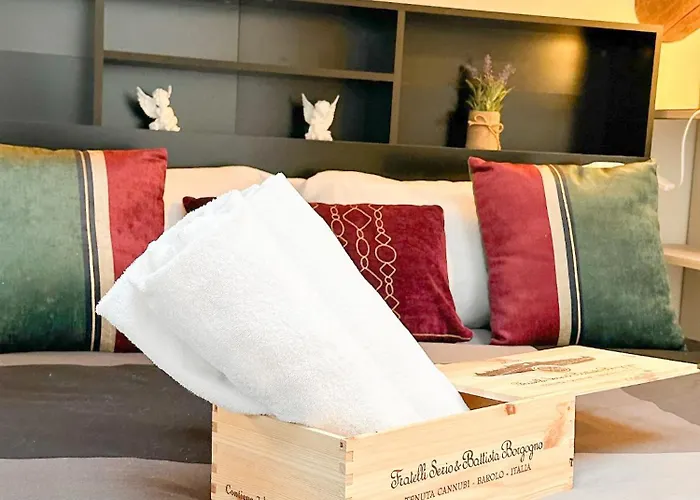 Villa Just Langhe Casa Barolo *